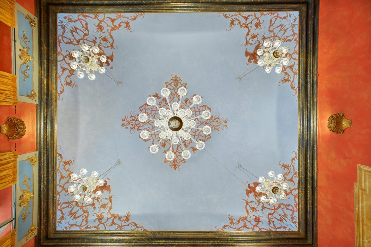Bed and Breakfast Palazzo Di Alcina - Residenza D'Epoca - Luxury- Болонья Экстерьер фото