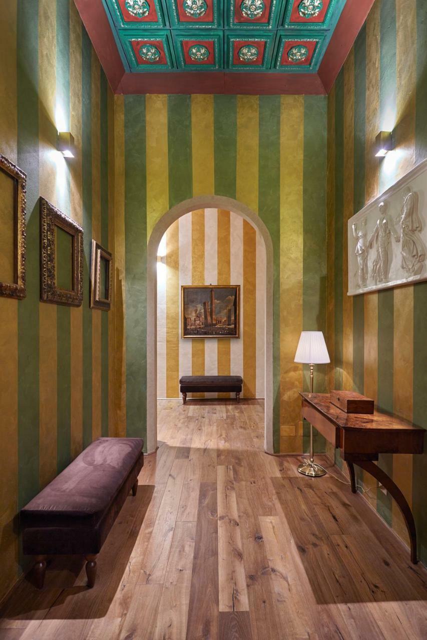 Bed and Breakfast Palazzo Di Alcina - Residenza D'Epoca - Luxury- Болонья Экстерьер фото