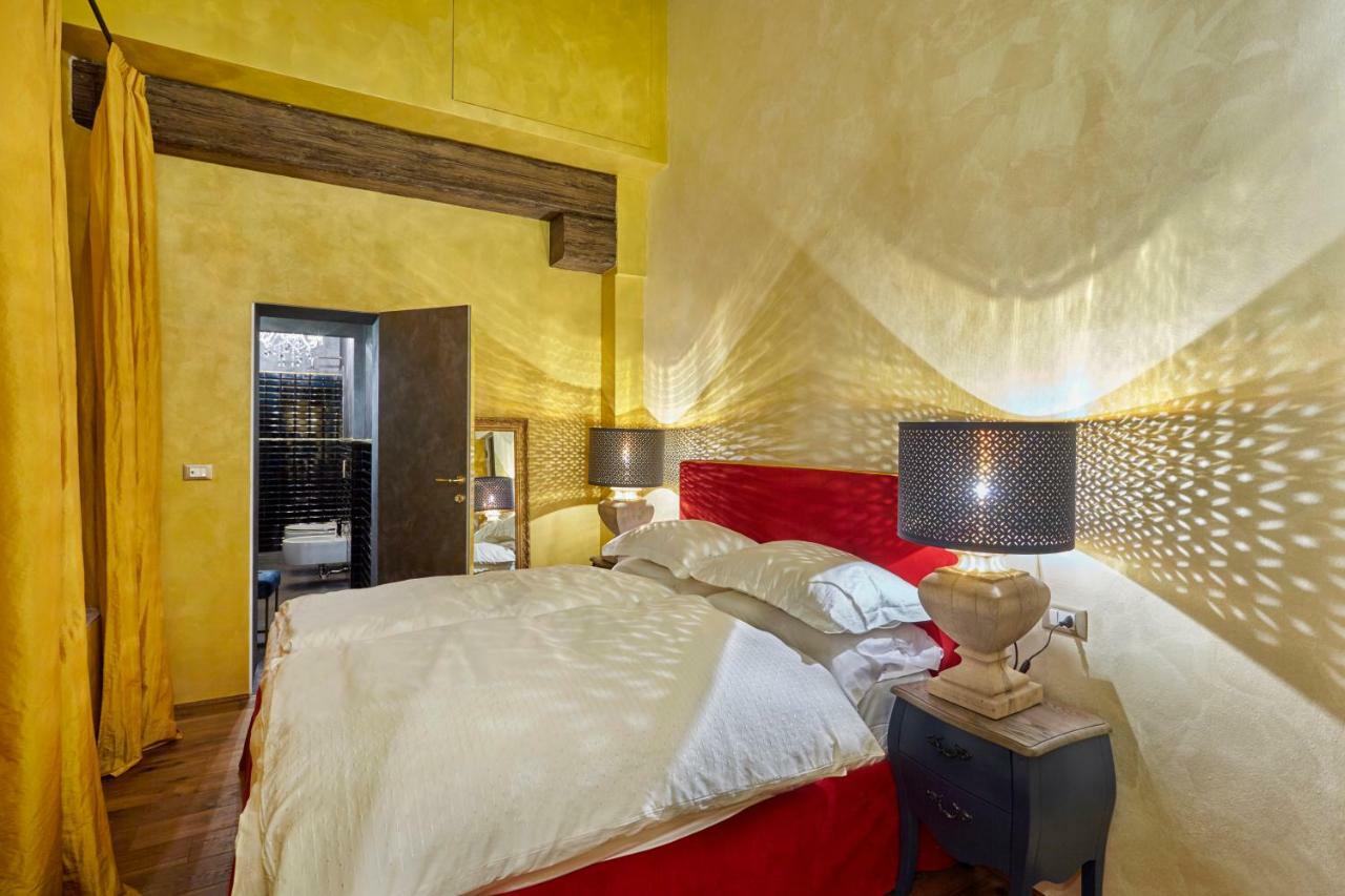 Bed and Breakfast Palazzo Di Alcina - Residenza D'Epoca - Luxury- Болонья Экстерьер фото