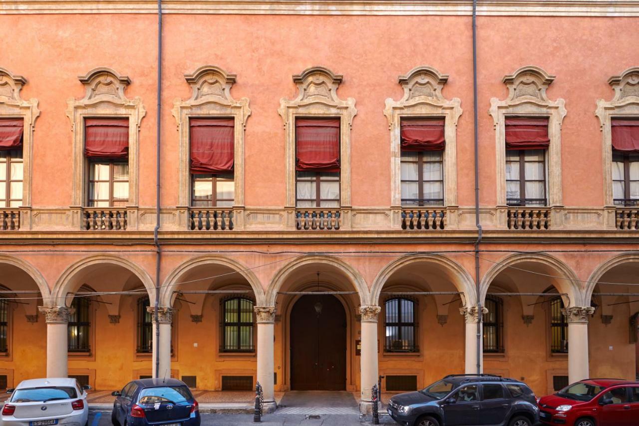 Bed and Breakfast Palazzo Di Alcina - Residenza D'Epoca - Luxury- Болонья Экстерьер фото