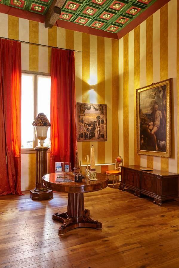 Bed and Breakfast Palazzo Di Alcina - Residenza D'Epoca - Luxury- Болонья Экстерьер фото